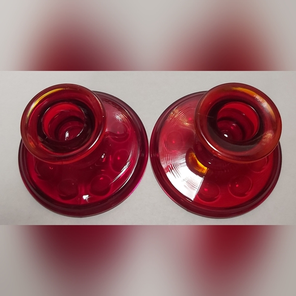 Pair vintage Imperial ruby red candle holders - Picture 2 of 9